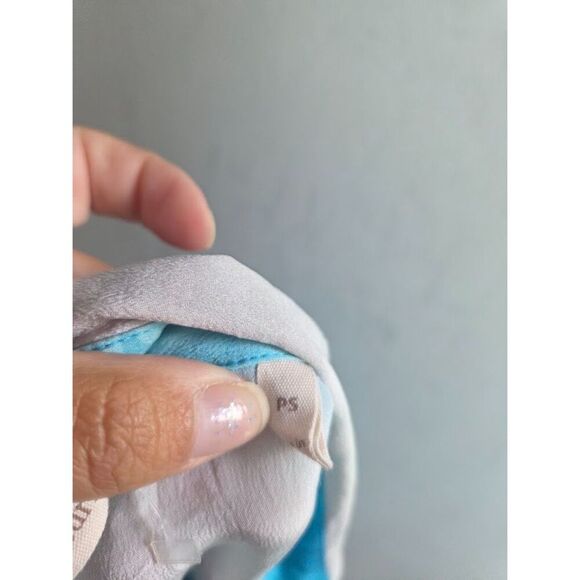 Soft Surroundings "Jolene" Blue Ombre Floral 100% Silk Button Up Blouse Small P. - Picture 8 of 8